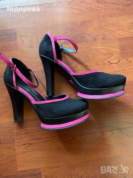 Дамски обувки черни с ток и лека платформа, снимка 1