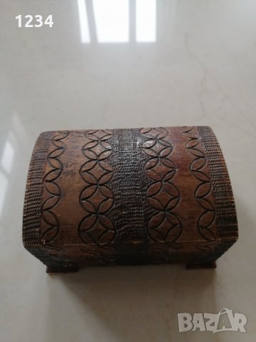 Малка дървена кутия 10 см. , снимка 1 - Други стоки за дома - 31233890