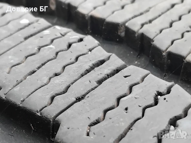 Бусови гуми 225 75 16 C Ц Maxmiler wt2 cargo от Мишелин. Налични са 2 броя - нов внос. 