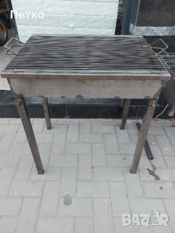 Скара на дървени въглища. 