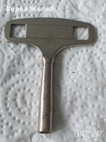 Ключ за стенен часовник 53356, снимка 2 - Антикварни и старинни предмети - 53137736