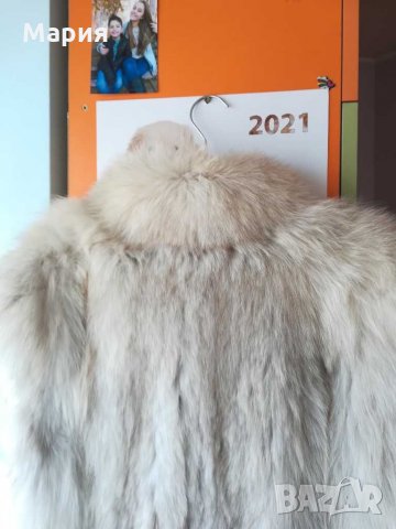 Топъл пухкав елек с богат косъм от Сибирска Лисица , снимка 2 - Елеци - 31546161