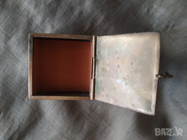 стара метална кутийка, снимка 5 - Антикварни и старинни предмети - 34111043