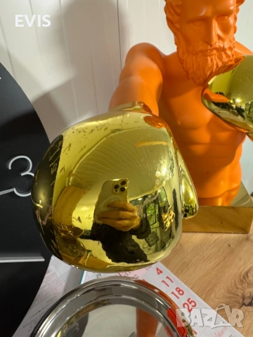 Продавам декоративен мъжки торс с боксови ръкавици – златиста поставка, снимка 8 - Други стоки за дома - 52815550