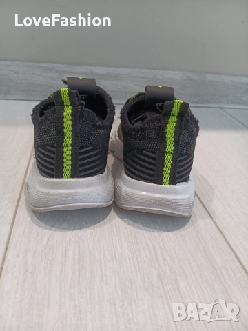 Детски маратонки Adidas 23 номер, снимка 5 - Детски маратонки - 52575055