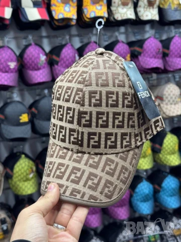 шапки с козирка hermes fendi celine gucci dsquared2 balenciaga , снимка 2 - Шапки - 50672515