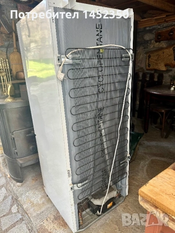 Хладилник с фризер, снимка 2 - Хладилници - 49148808