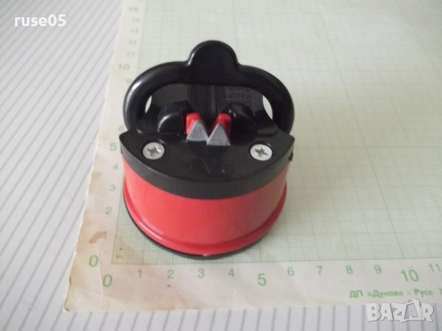 Точило зо нож "DRAW KNIFE THIS WAY" с вакуумно закрепване, снимка 4 - Аксесоари за кухня - 52107725