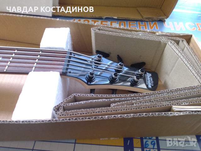 Продавам изгодно почти нов 6 струнен бас Ибанец за 790 лв., снимка 9 - Китари - 44623157