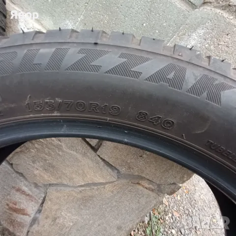 155 70 19 bridgestone зимни гуми, снимка 2 - Гуми и джанти - 47909833
