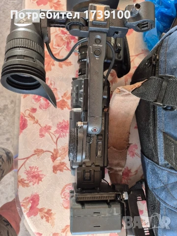 JVC GY-HD101, снимка 2 - Камери - 51367078