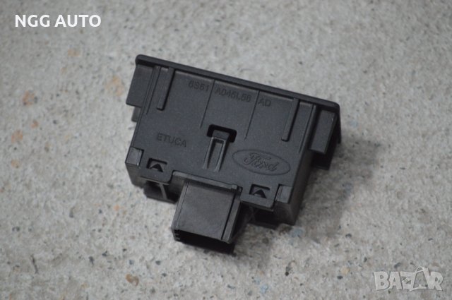 Монетник за Ford Focus II / Fiesta V  Hatchback, снимка 2 - Части - 38128842