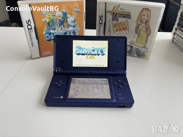 Nintendo DSi син + 2 оригинални игри 