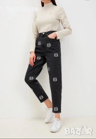 Tommy Jeans Ultra High Rise Tapered "Mom" Jeans – Черен деним с бродерия, снимка 9 - Дънки - 53300227