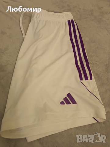 Оригинални Adidas футболни къси панталони , снимка 1 - Футбол - 44925453