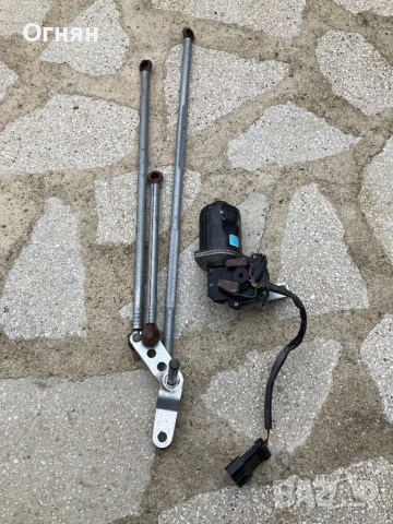 Моточе за чистачки на Опел Мерива А 2004