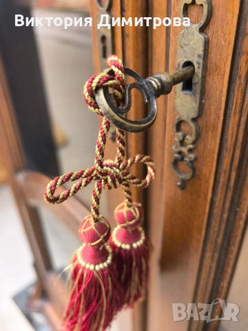 Витрина Антик / Библиотека , снимка 7 - Секции и витрини - 54046660