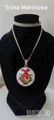 Колие с бродерия