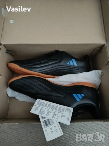 Adidas оригинал спортни обувки 43 номер , снимка 5 - Маратонки - 52295370