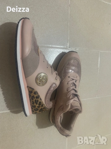 Оригинални маратонки на Guess, снимка 4 - Маратонки - 52416048