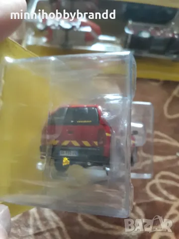 Toyota Fj Land Cruiser Nissan Navara Land Rover Defender Toyota Hilux Hachette 1.43 Scale Top Models, снимка 4 - Колекции - 50299435
