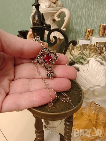 Стара сребърна висулка позлатен синджир ,рубин, снимка 3 - Колиета, медальони, синджири - 50717717