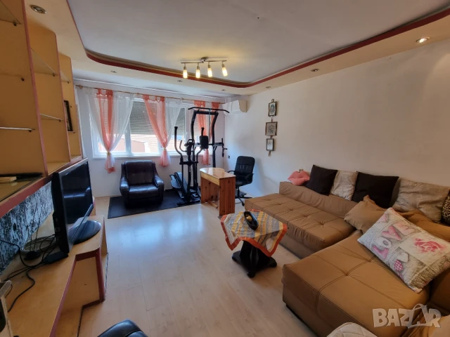 Дава се под наем 4-Стаен обзаведен апартамент гр. Асеновград до НОЛЕКС, снимка 1