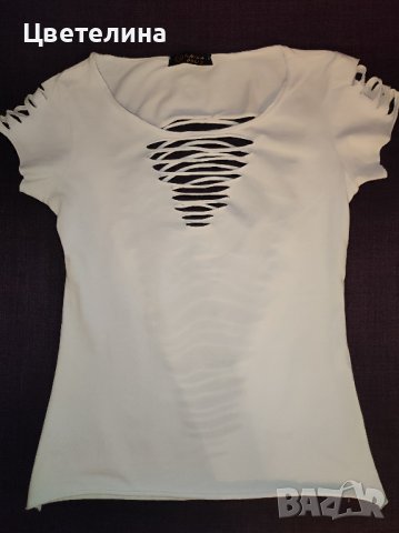 Дамска бяла накъсана тениска размер S цена 15 лв., снимка 3 - Тениски - 42900031