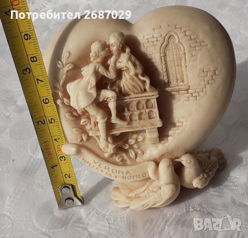 Няколко от Италия: сърце Ромео и Жулиета балкон Верона, серенада 2 фигури фигура кутия кутийка ретро, снимка 3 - Статуетки - 36611894