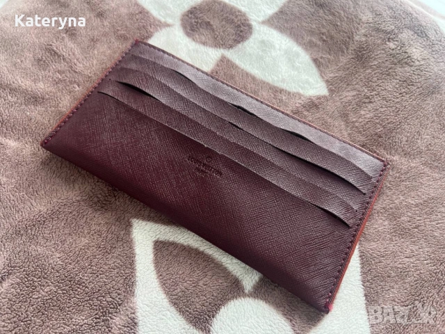 Портфейл на Луи Вюйтон