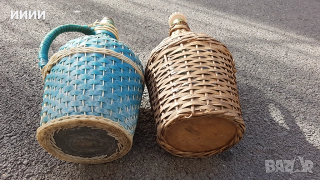 Плетена дамаджана 2 бр, снимка 2 - Антикварни и старинни предмети - 51863213