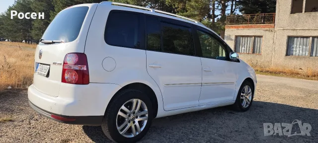 VW Touran 2.0 TDI, снимка 3 - Автомобили и джипове - 56105725