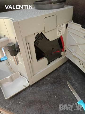 Кафе автомат  BOSCH на части, снимка 4 - Кафемашини - 44809740