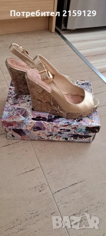 Дамски сандали 38