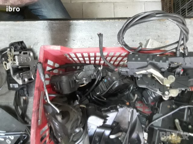 брава за врата за централно заключване за мерцедес W203 W211 W163 W164 W169 W204, снимка 2 - Части - 29558001