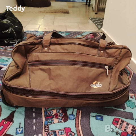 Голяма спортна чанта за пътуване с колелца и дръжка, тип куфар