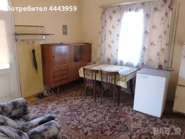 Голяма тухлена двуетажна къща с приземен, тавански етаж и двор в гр. Харманли, снимка 7 - Къщи - 49884994