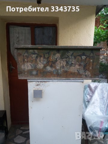 Продавам стар  автентичен сандък ракла