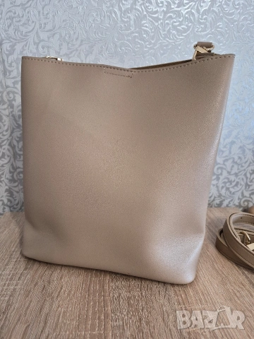 Бежова дамска чанта, снимка 4 - Чанти - 54319469