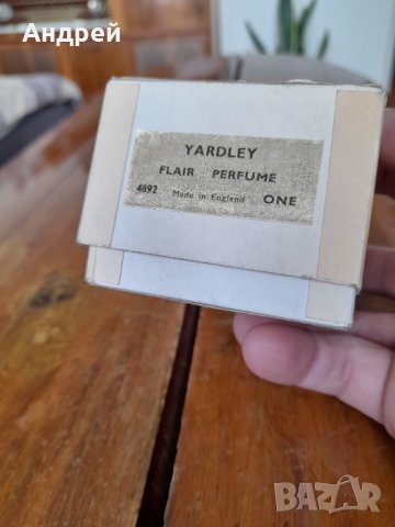 Стар парфюм Yardley Flair, снимка 2 - Други ценни предмети - 32170272