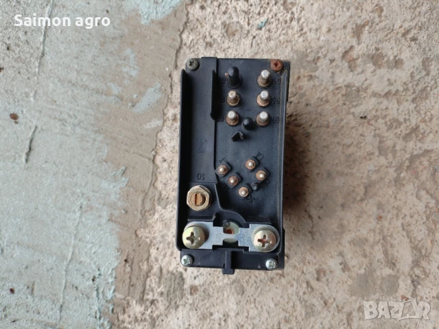 Реле потгревни свещи за Мерцедес C250 W202 , снимка 3 - Части - 51052174