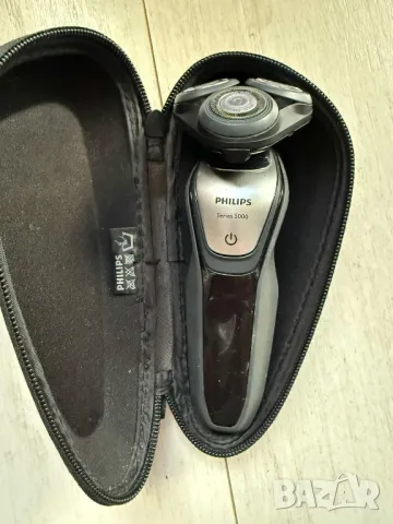 PHILIPS Norelco S5290 електрическа самобръсначка, снимка 2 - Електрически самобръсначки - 49518030