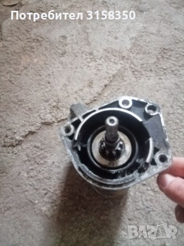 Стартер Golf 3 1.6, снимка 4 - Части - 39389889