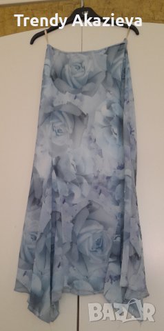 Красива лятна пола на ESCADA