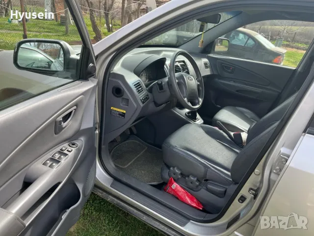 Hyundai Tucson 2.0CRDI, снимка 5 - Автомобили и джипове - 49630051