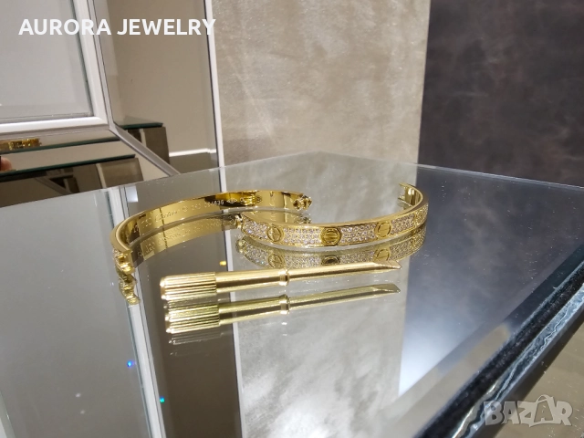 CARTIER Love Paved Gold Classic Diamonds Гривна с Отверка, снимка 6 - Гривни - 52821284