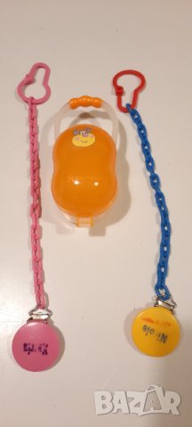 Кутийка и два клипса за биберон , снимка 2 - Прибори, съдове, шишета и биберони - 31196276