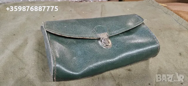 Ретро кожена чанта чантичка несесер соц военно зелено зелен , снимка 2 - Антикварни и старинни предмети - 50353628