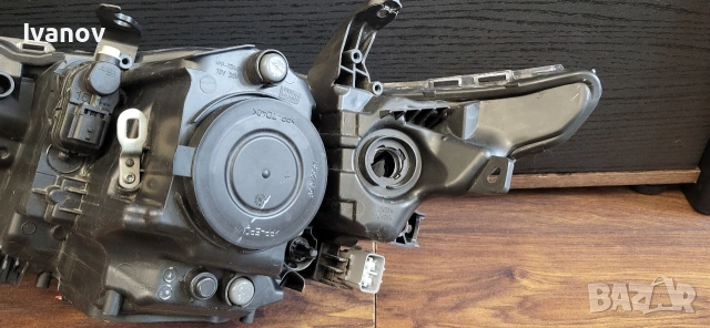 десен фар за Тойота Аурис, снимка 6 - Части - 53882804