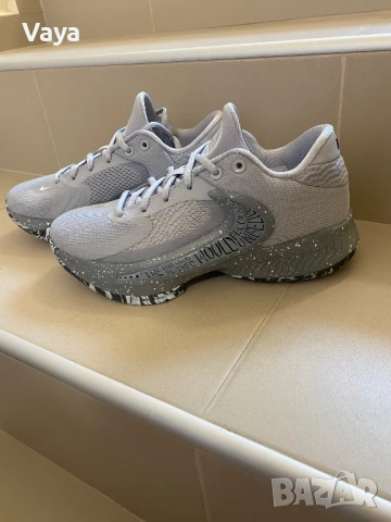 Nike Freak 4 GS 38 номер, снимка 3 - Маратонки - 51285514